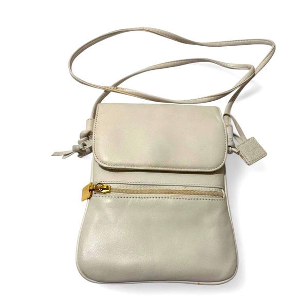 Giani Bernini Handbags - Giani Bernini genuine leather crossbody cream purse vintage